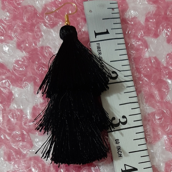 5 🌟 Black Bohemian Layered Tassel Earrings - Picture 3 of 6